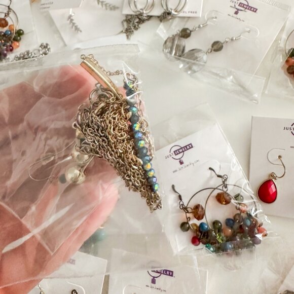 MEGA LOT Bundle of 48 Pieces of Jewelry - NWT! - Picture 14 of 16